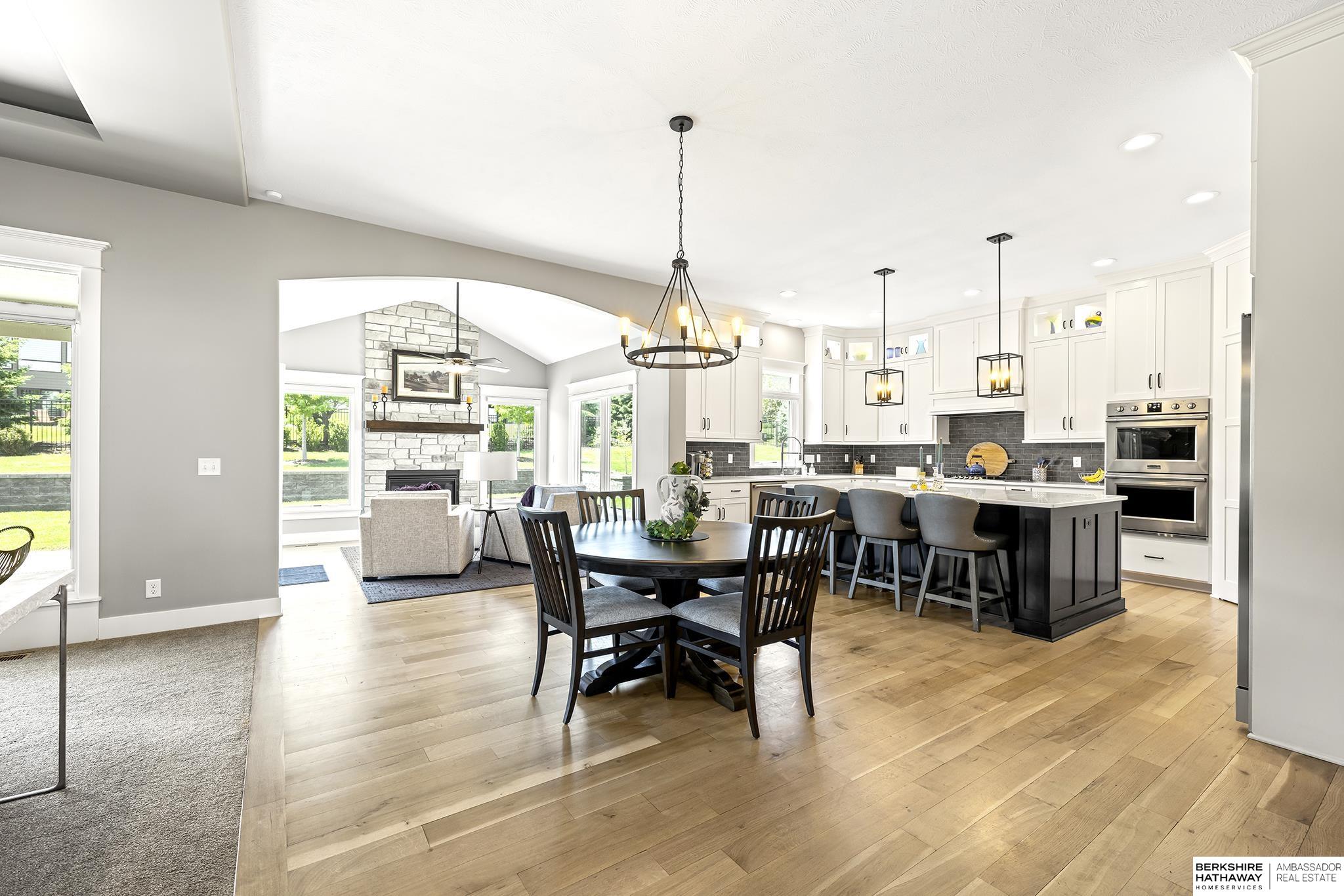 Papillion, Nebraska 68046, United States, 6 Bedrooms Bedrooms, ,4 BathroomsBathrooms,Residential,Pending,148201