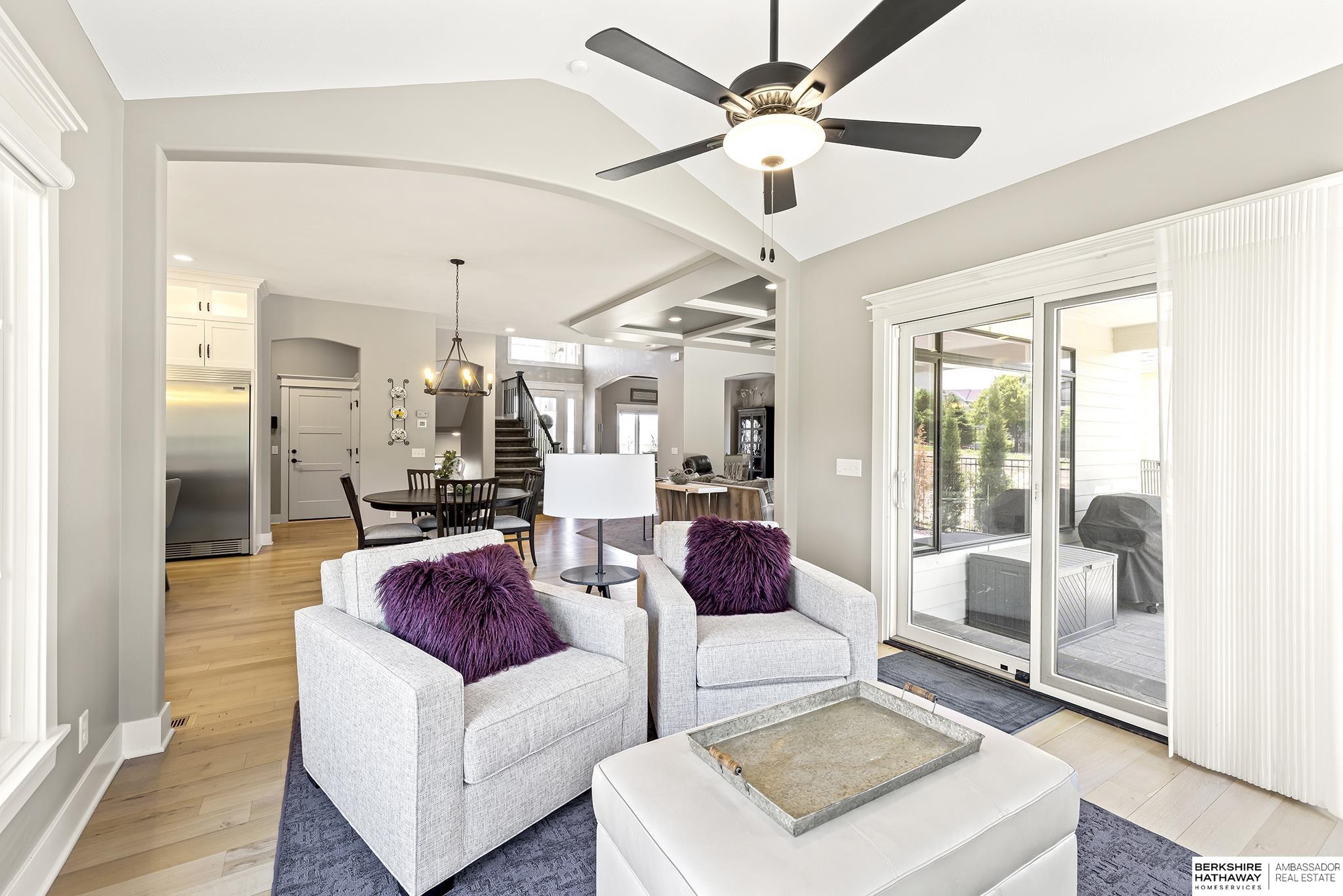 Papillion, Nebraska 68046, United States, 6 Bedrooms Bedrooms, ,4 BathroomsBathrooms,Residential,Pending,148201