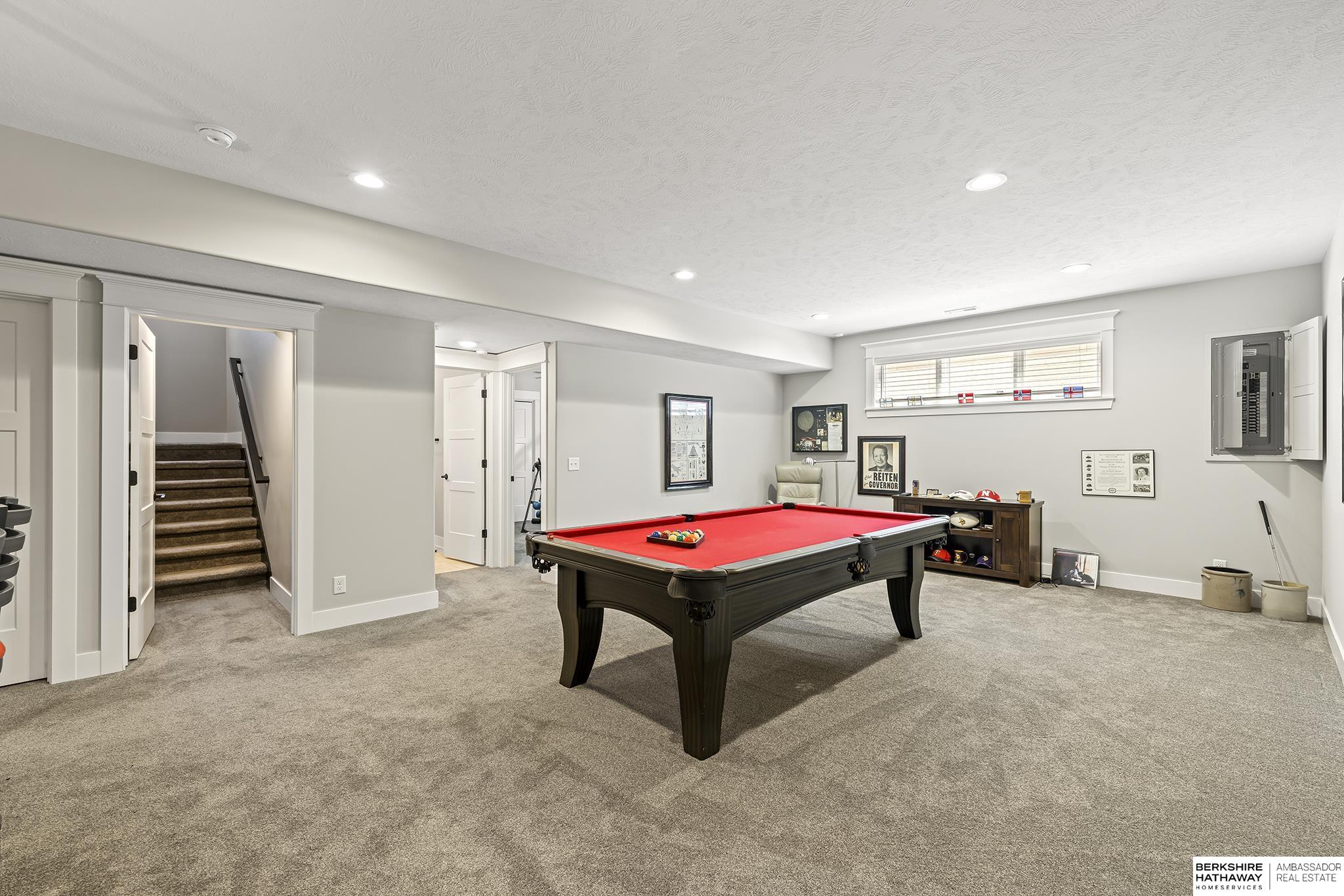 Papillion, Nebraska 68046, United States, 6 Bedrooms Bedrooms, ,4 BathroomsBathrooms,Residential,Pending,148201