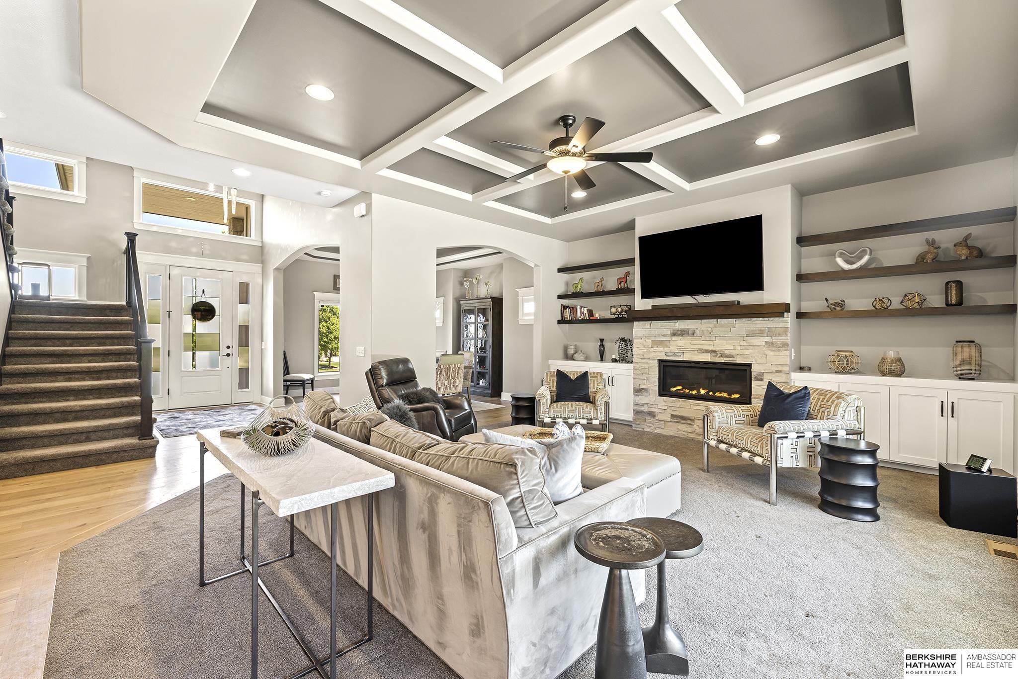 Papillion, Nebraska 68046, United States, 6 Bedrooms Bedrooms, ,4 BathroomsBathrooms,Residential,Pending,148201