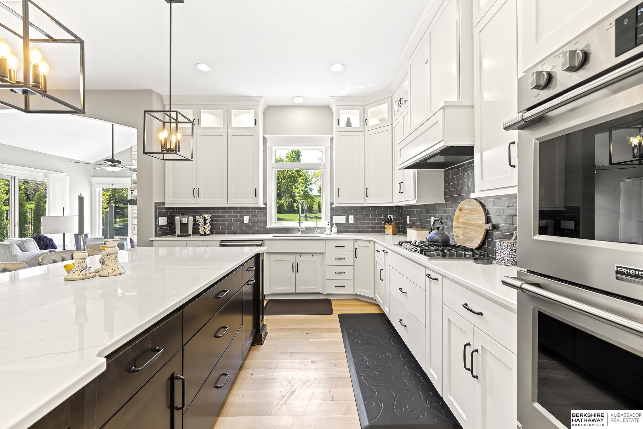 Papillion, Nebraska 68046, United States, 6 Bedrooms Bedrooms, ,4 BathroomsBathrooms,Residential,Pending,148201