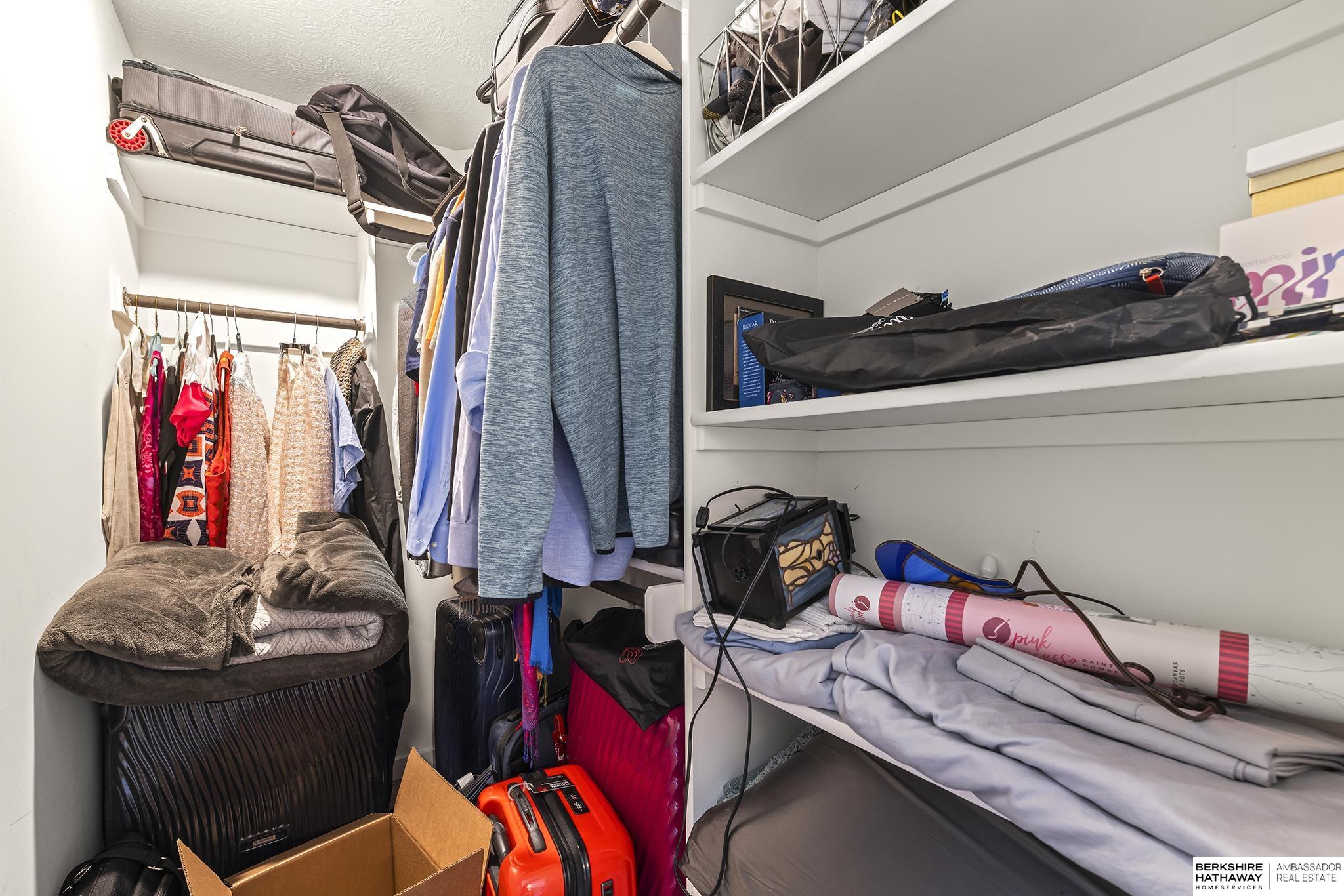 Papillion, Nebraska 68046, United States, 6 Bedrooms Bedrooms, ,4 BathroomsBathrooms,Residential,Pending,148201