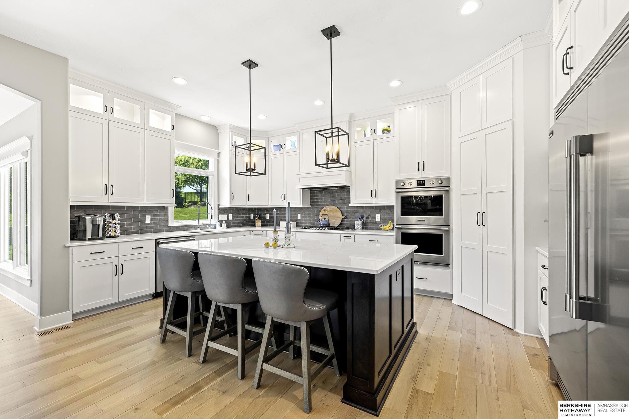 Papillion, Nebraska 68046, United States, 6 Bedrooms Bedrooms, ,4 BathroomsBathrooms,Residential,Pending,148201