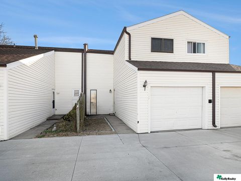 Photo of 13229 Glenn Street Street, Omaha, NE 68138 (MLS # 22532801)