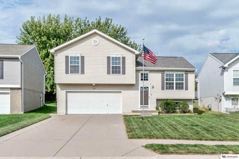 Photo of 7418 N 108th Street, Omaha, NE 68142 (MLS # 22626112)