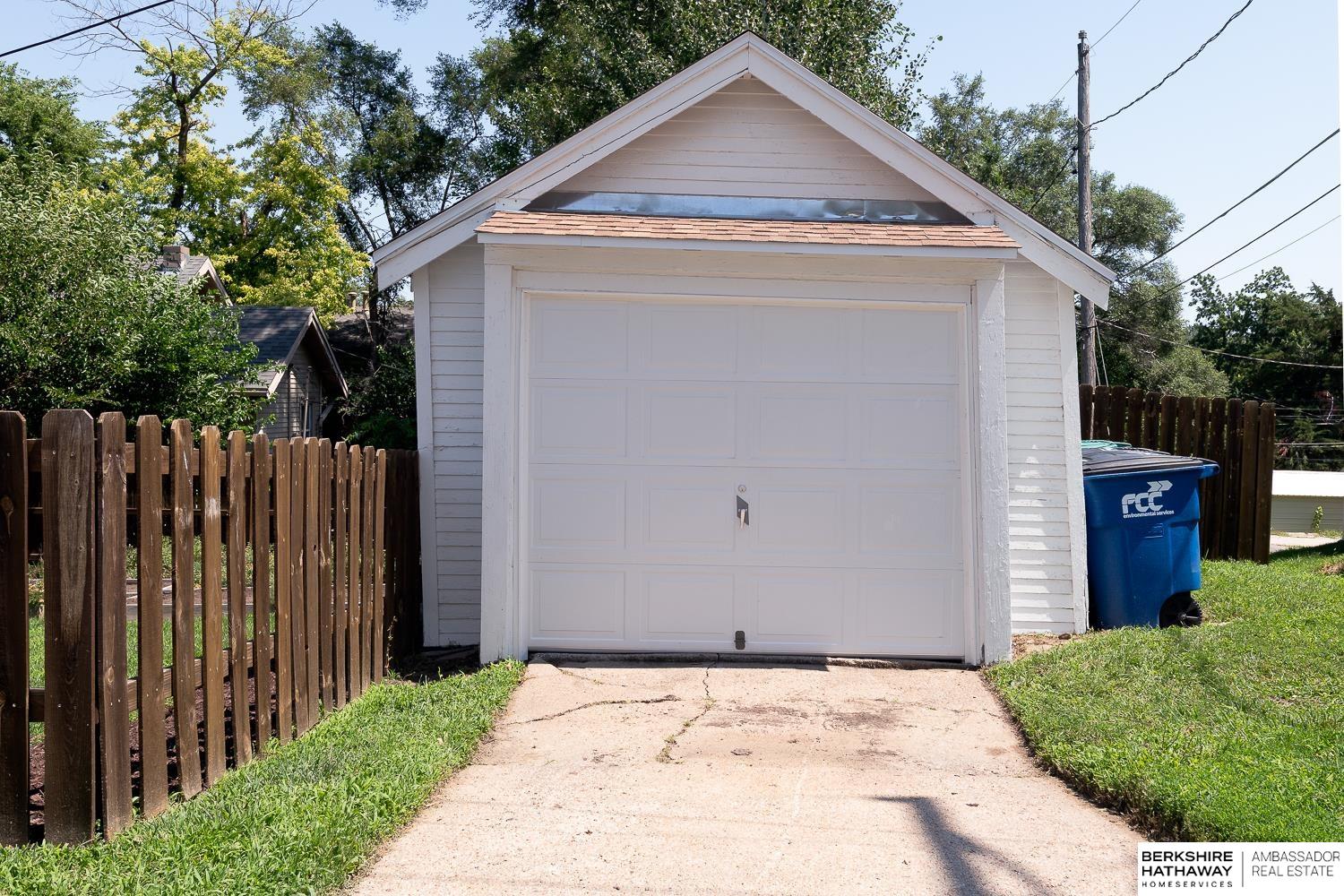 Omaha, Nebraska 68104, United States, 2 Bedrooms Bedrooms, ,2 BathroomsBathrooms,Residential,Pending,181068