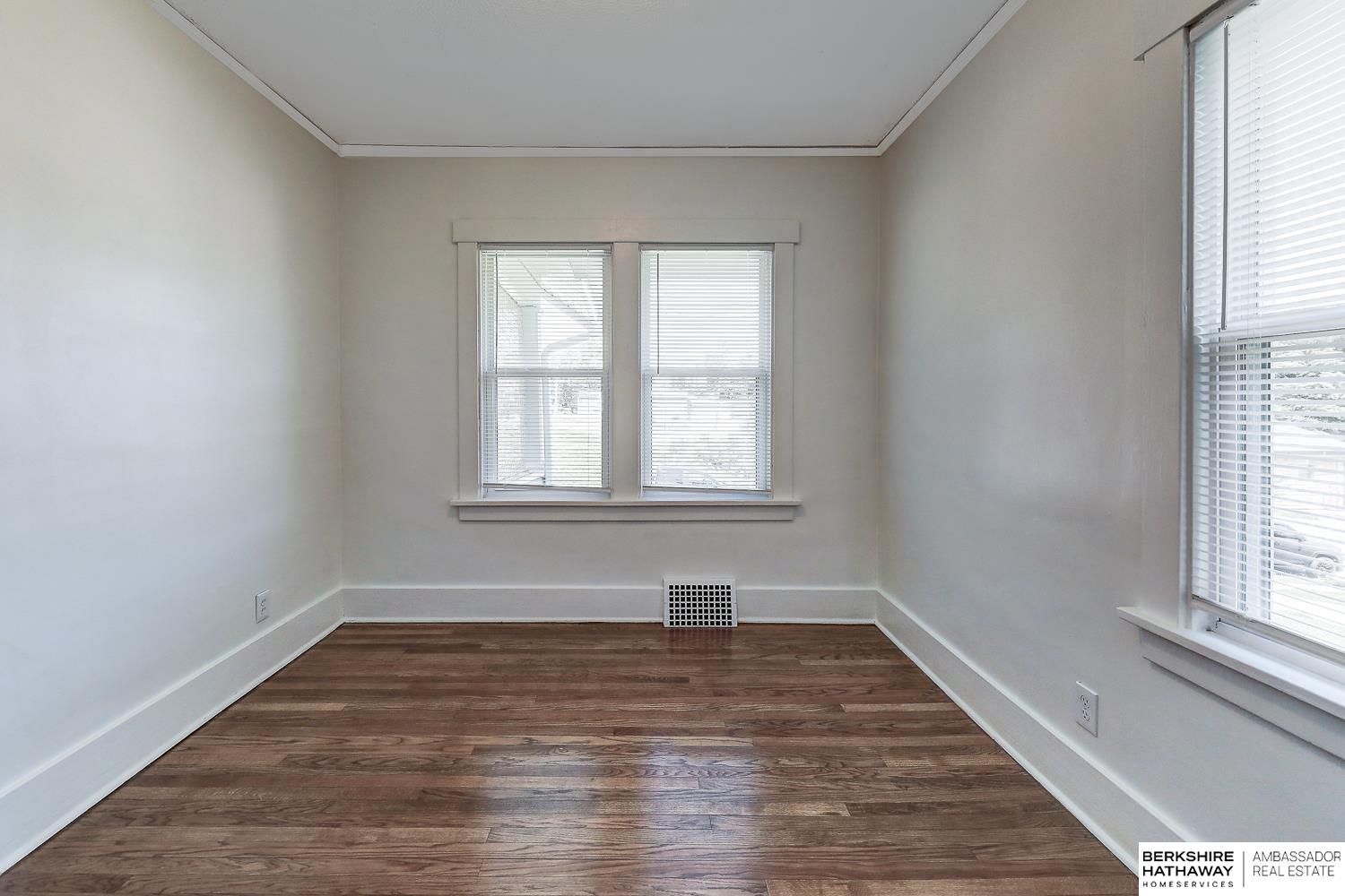 Omaha, Nebraska 68104, United States, 2 Bedrooms Bedrooms, ,2 BathroomsBathrooms,Residential,Pending,181068