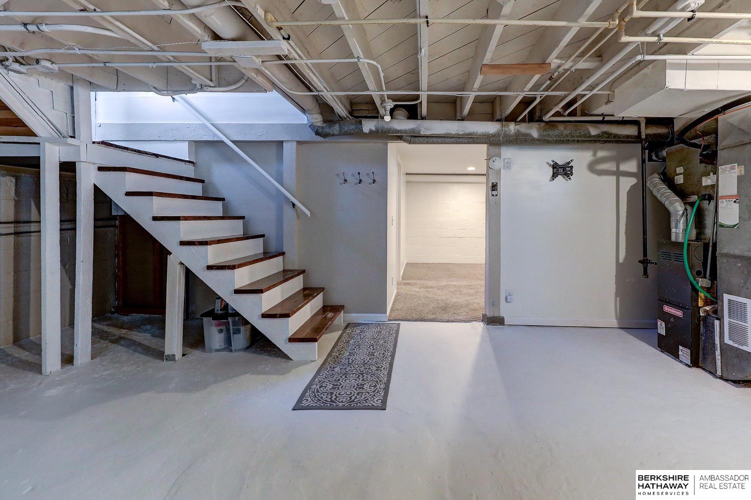 Omaha, Nebraska 68104, United States, 2 Bedrooms Bedrooms, ,2 BathroomsBathrooms,Residential,Pending,181068