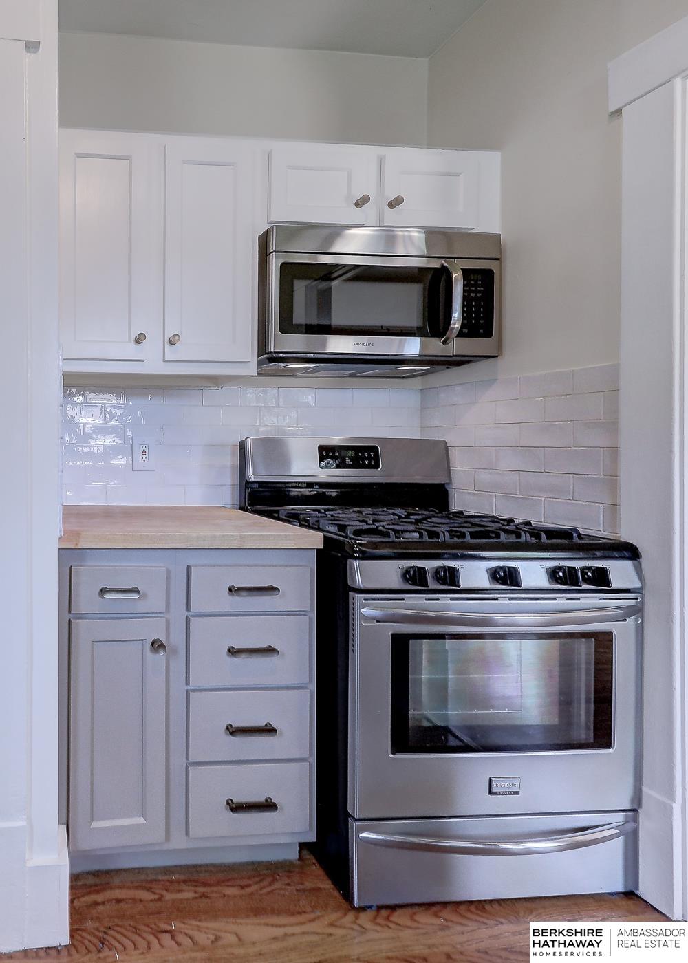 Omaha, Nebraska 68104, United States, 2 Bedrooms Bedrooms, ,2 BathroomsBathrooms,Residential,Pending,181068