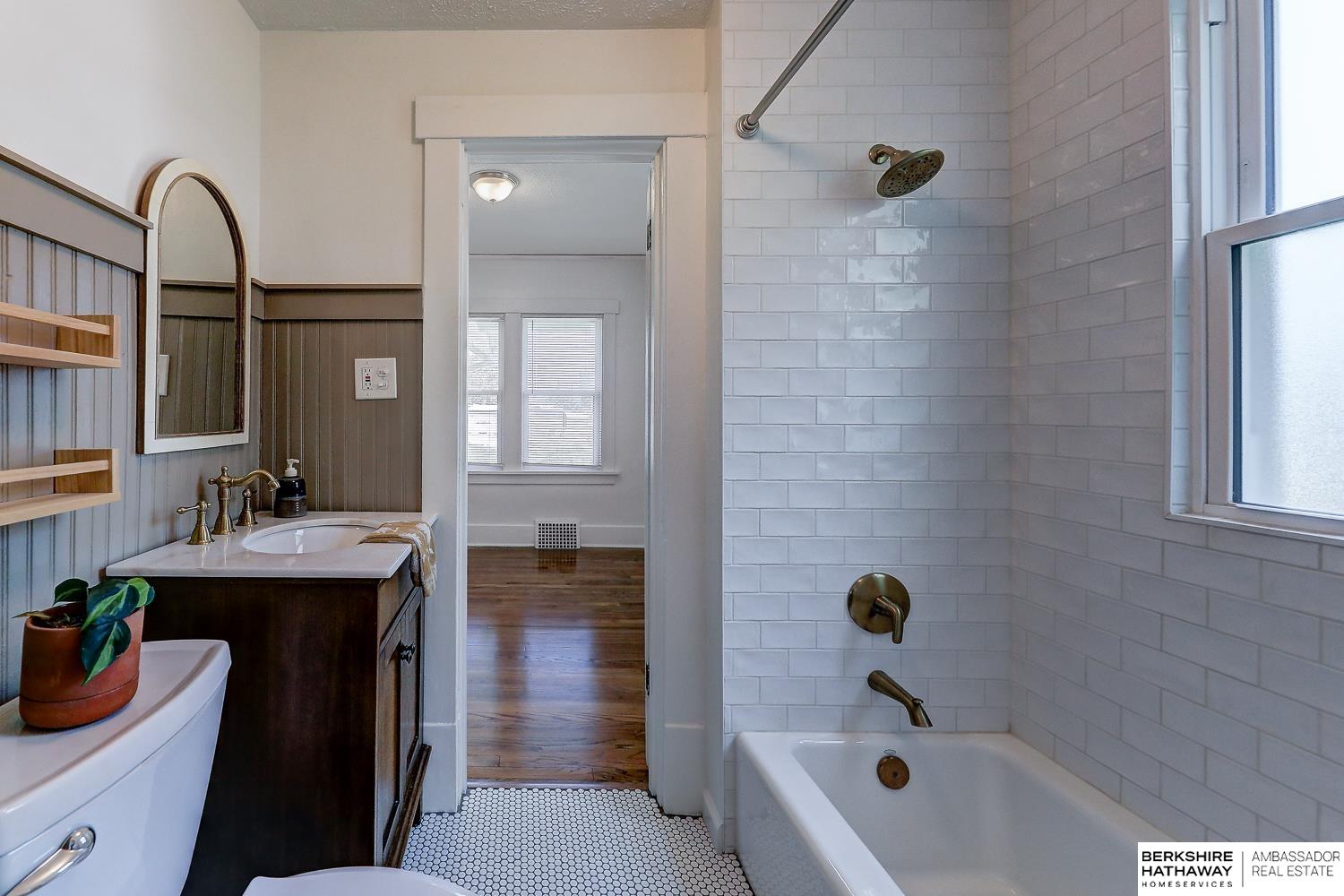 Omaha, Nebraska 68104, United States, 2 Bedrooms Bedrooms, ,2 BathroomsBathrooms,Residential,Pending,181068