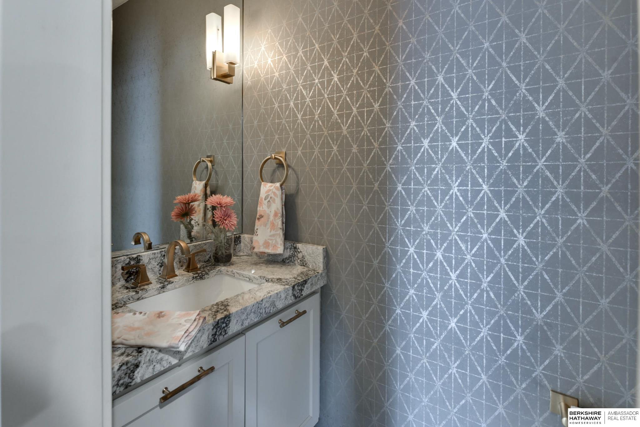 Elkhorn, Nebraska 68022, United States, 5 Bedrooms Bedrooms, ,4 BathroomsBathrooms,Residential,Active,200688