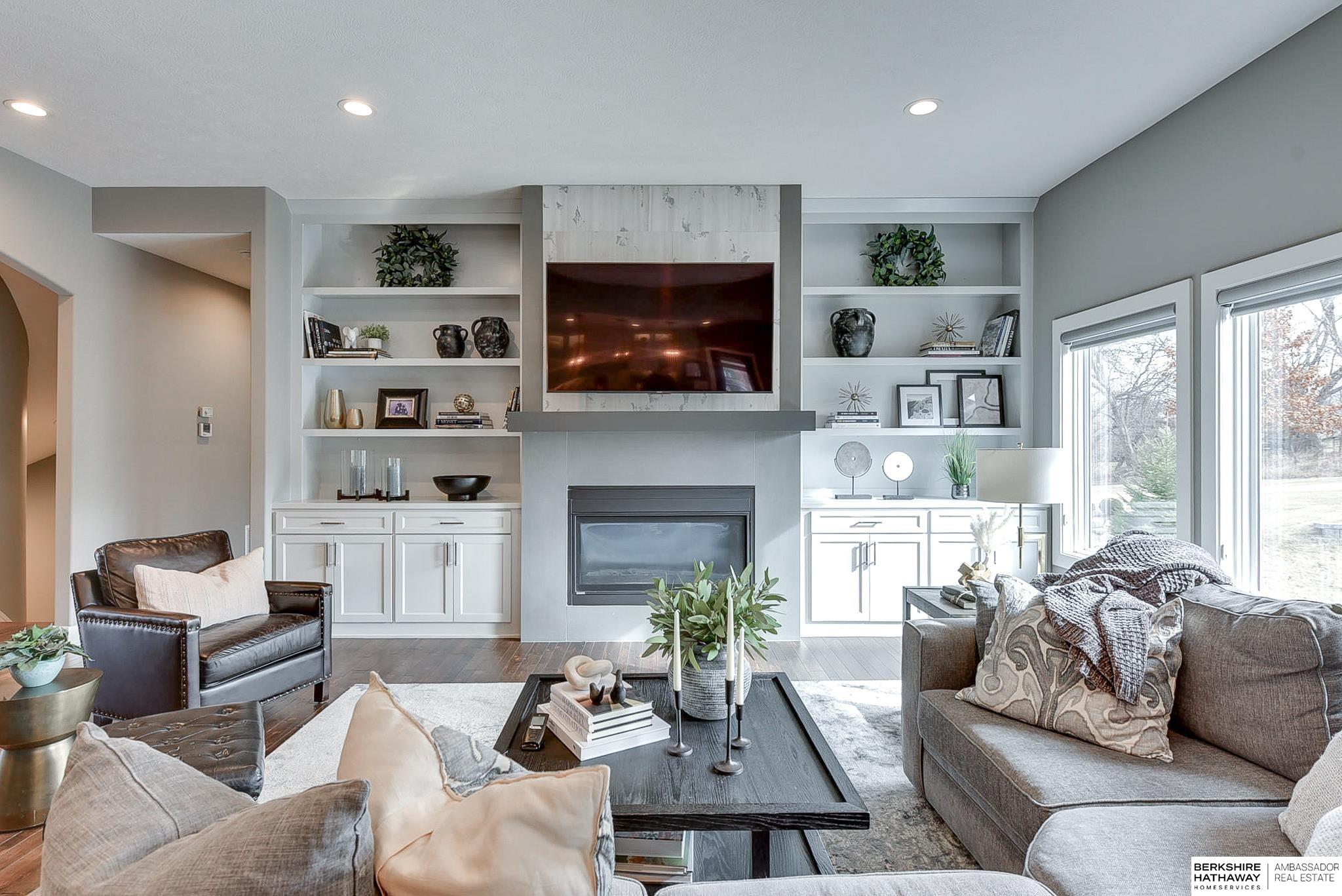 Elkhorn, Nebraska 68022, United States, 5 Bedrooms Bedrooms, ,4 BathroomsBathrooms,Residential,Active,200688