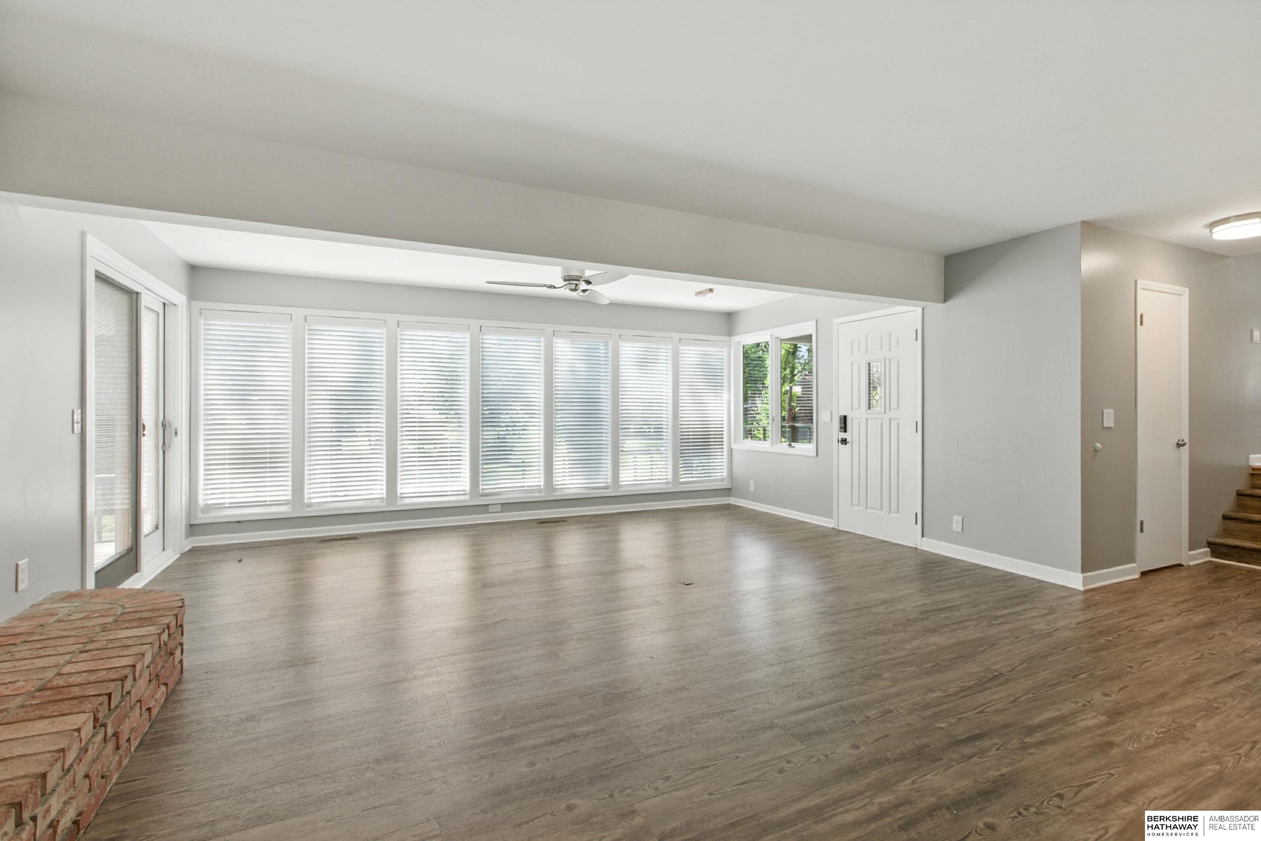 Lincoln, Nebraska 68506, United States, 4 Bedrooms Bedrooms, ,3 BathroomsBathrooms,Residential,Active,240105