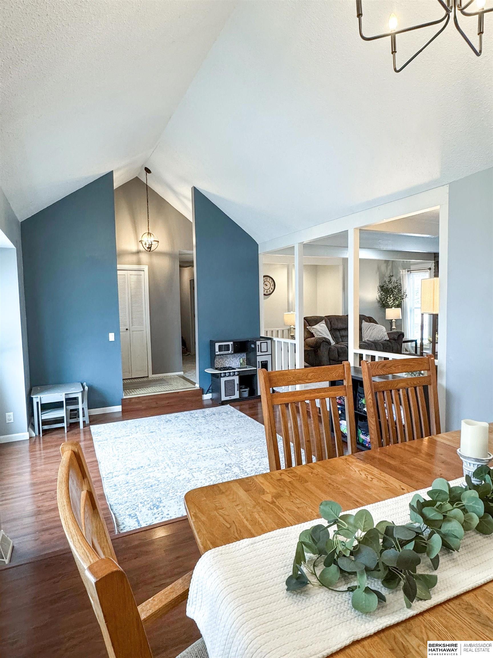 Omaha, Nebraska 68164, United States, 3 Bedrooms Bedrooms, ,3 BathroomsBathrooms,Residential,Active,254876