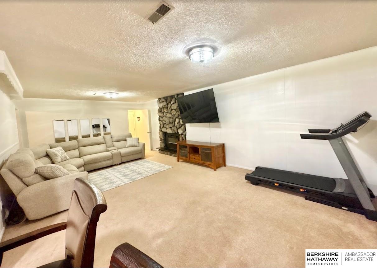 Omaha, Nebraska 68164, United States, 3 Bedrooms Bedrooms, ,3 BathroomsBathrooms,Residential,Active,254876