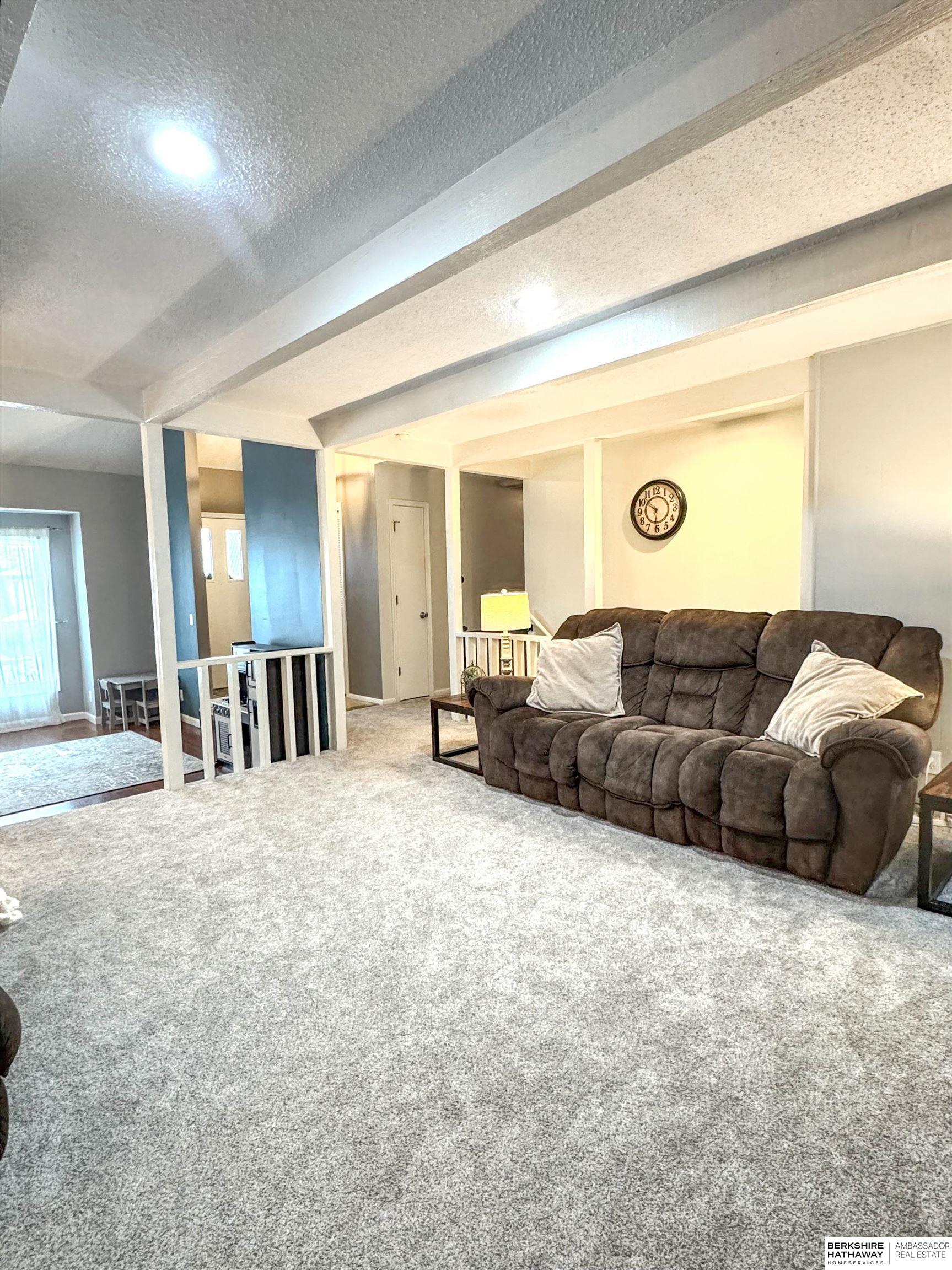 Omaha, Nebraska 68164, United States, 3 Bedrooms Bedrooms, ,3 BathroomsBathrooms,Residential,Active,254876