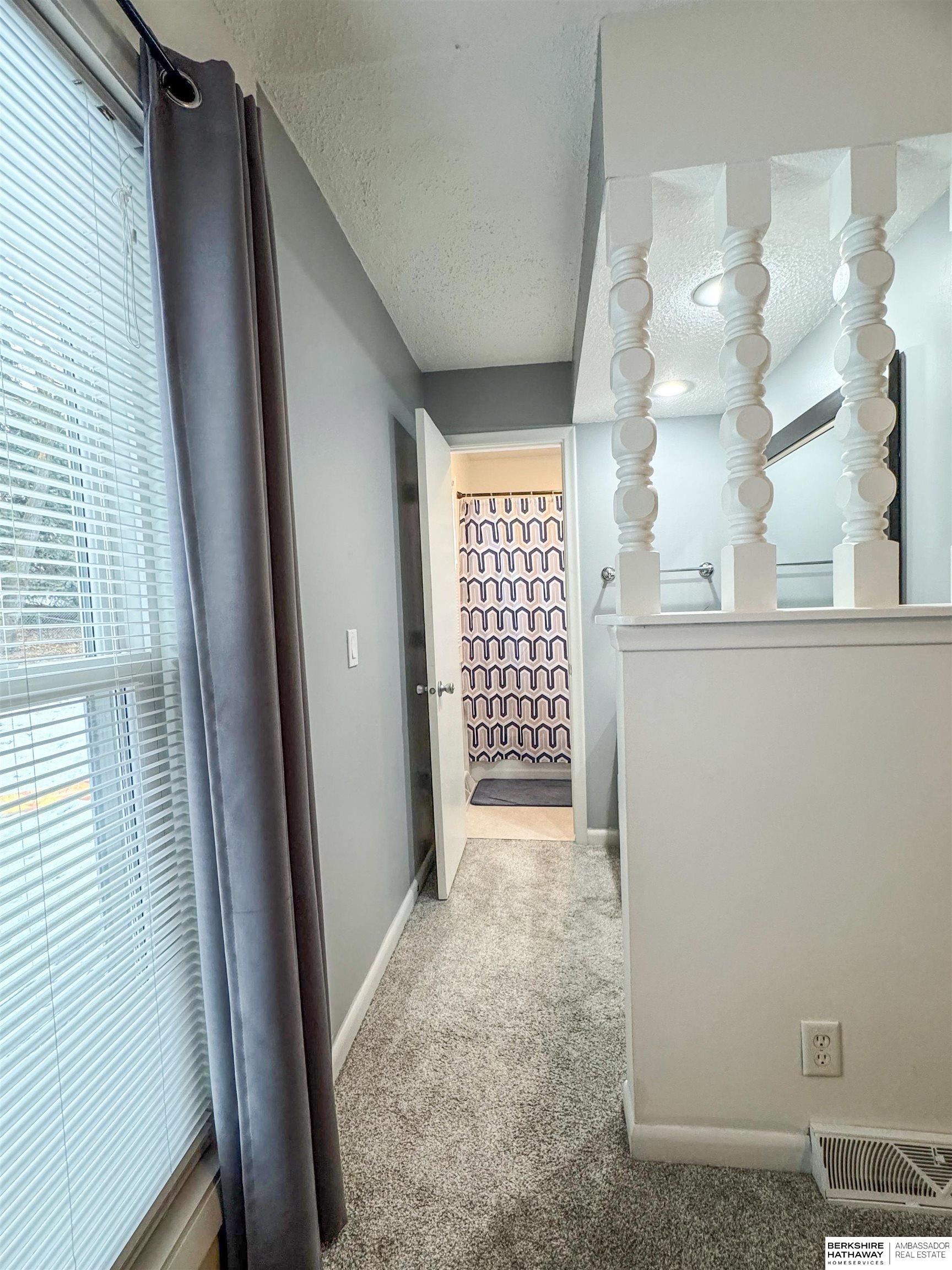 Omaha, Nebraska 68164, United States, 3 Bedrooms Bedrooms, ,3 BathroomsBathrooms,Residential,Active,254876