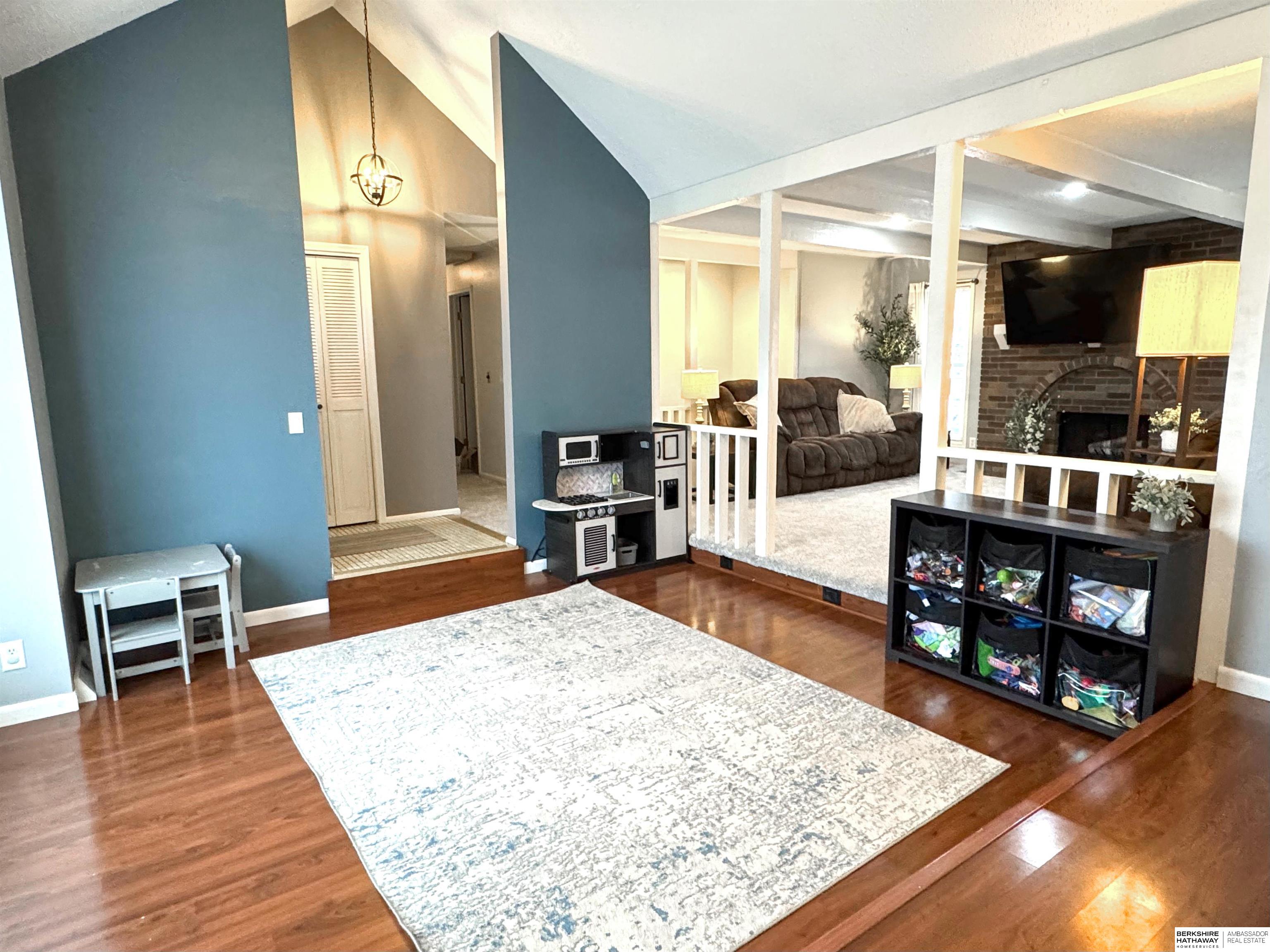 Omaha, Nebraska 68164, United States, 3 Bedrooms Bedrooms, ,3 BathroomsBathrooms,Residential,Active,254876