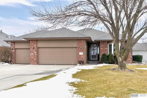 Photo of 13495 Fowler Avenue, Omaha, NE 68164 (MLS # 22605238)