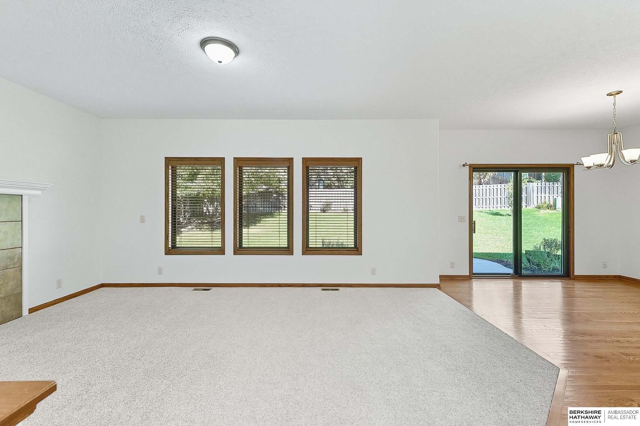 Elkhorn, Nebraska 68022, United States, 4 Bedrooms Bedrooms, ,2 BathroomsBathrooms,Residential,Active,242920