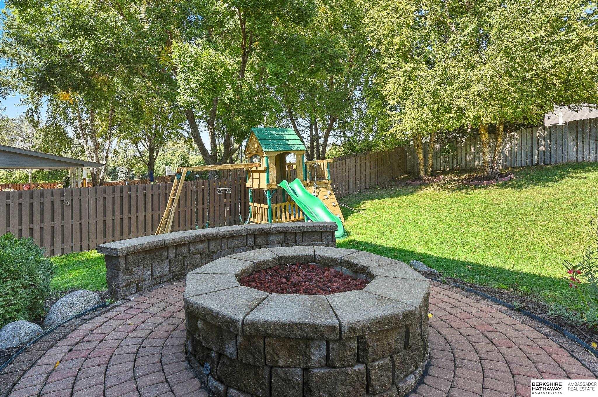 Elkhorn, Nebraska 68022, United States, 4 Bedrooms Bedrooms, ,2 BathroomsBathrooms,Residential,Active,242920