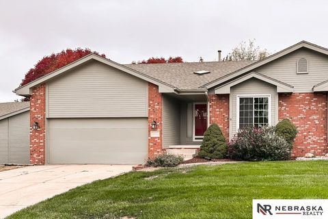 Photo of 4912 N 134th Street, Omaha, NE 68164 (MLS # 22531047)