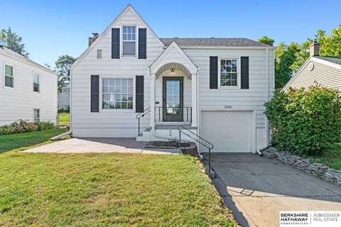 Photo of 2505 Sharon Drive, Omaha, NE 68112 (MLS # 22524523)