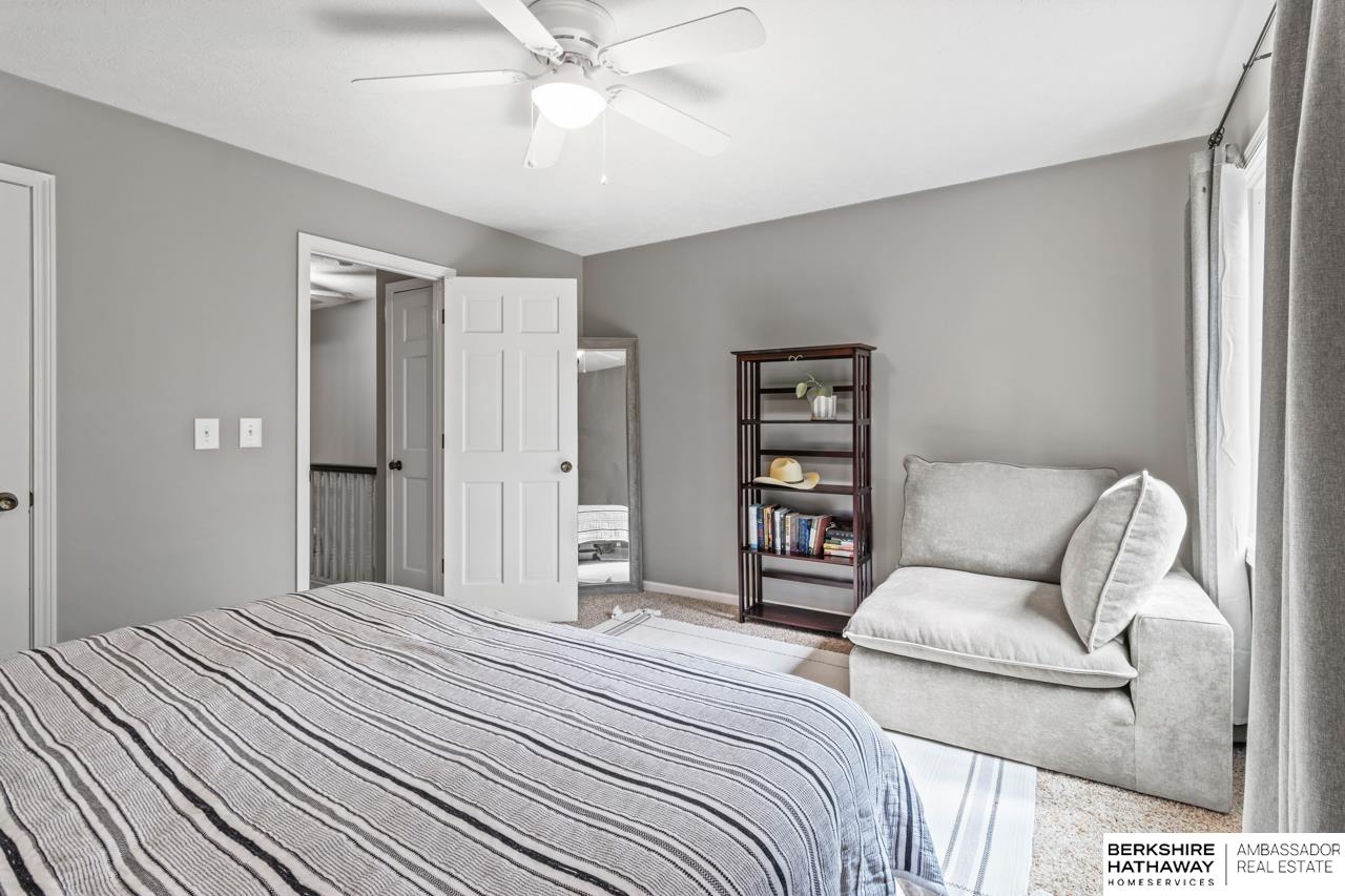 Lincoln, Nebraska 68512, United States, 3 Bedrooms Bedrooms, ,2 BathroomsBathrooms,Residential,Active,231310