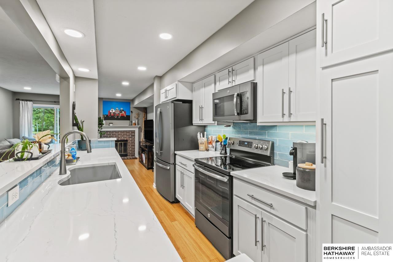 Lincoln, Nebraska 68512, United States, 3 Bedrooms Bedrooms, ,2 BathroomsBathrooms,Residential,Active,231310