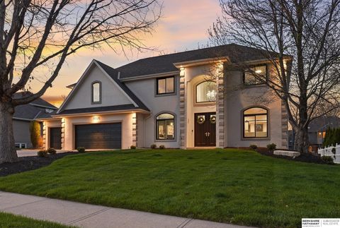 Photo of 16626 Jones Street, Omaha, NE 68118 (MLS # 22610148)