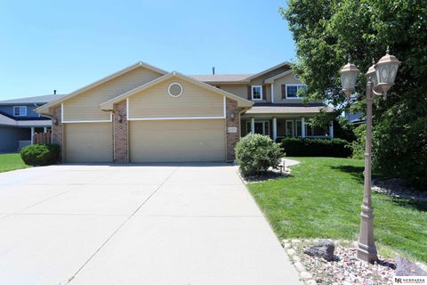 Photo of 13608 S 41 Circle, Bellevue, NE 68123 (MLS # 22616661)