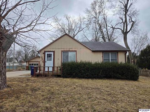 Photo of 2805 Lillian Street, Bellevue, NE 68147 (MLS # 22606455)