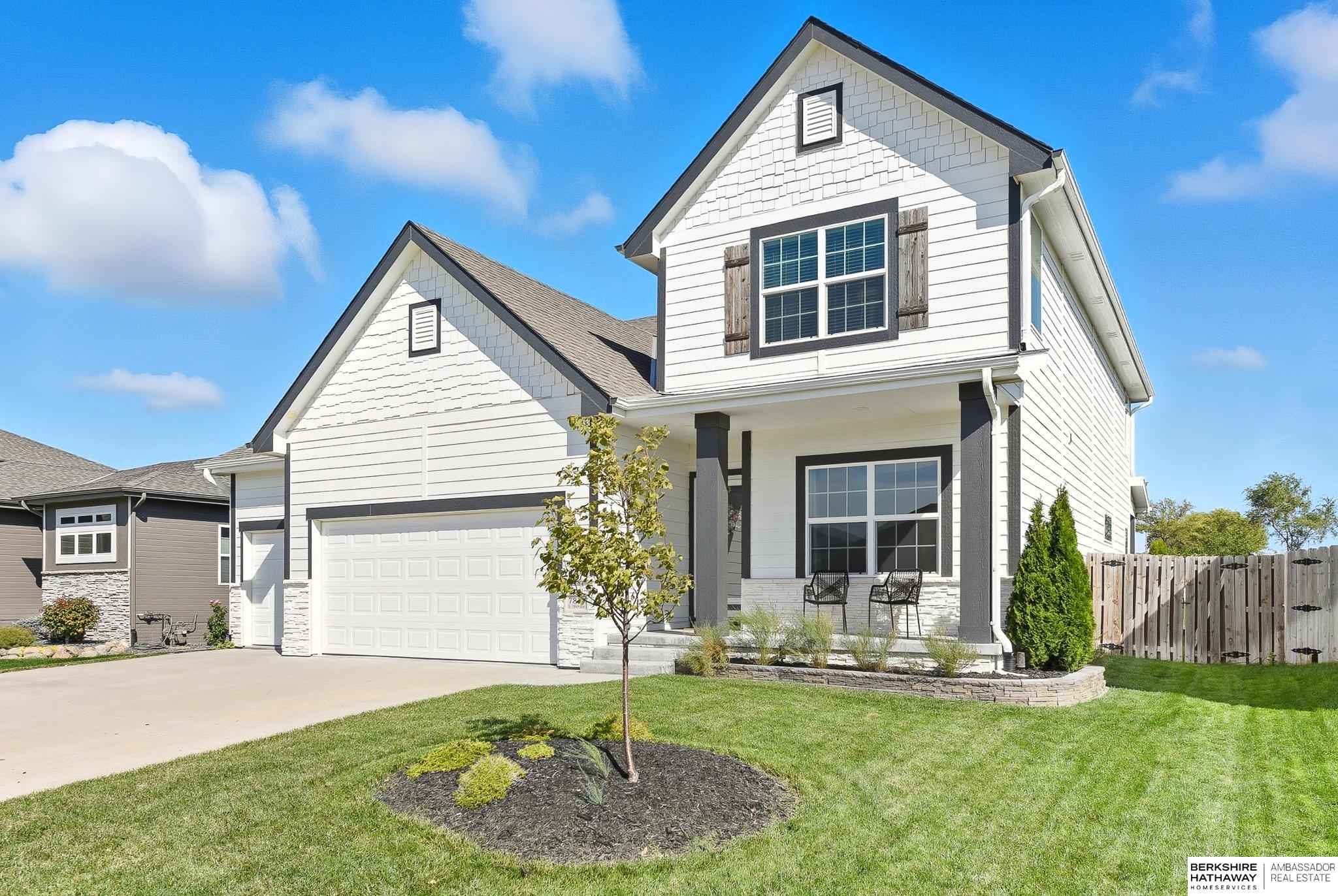 Gretna, Nebraska 68028, United States, 4 Bedrooms Bedrooms, ,3 BathroomsBathrooms,Residential,Active,220694