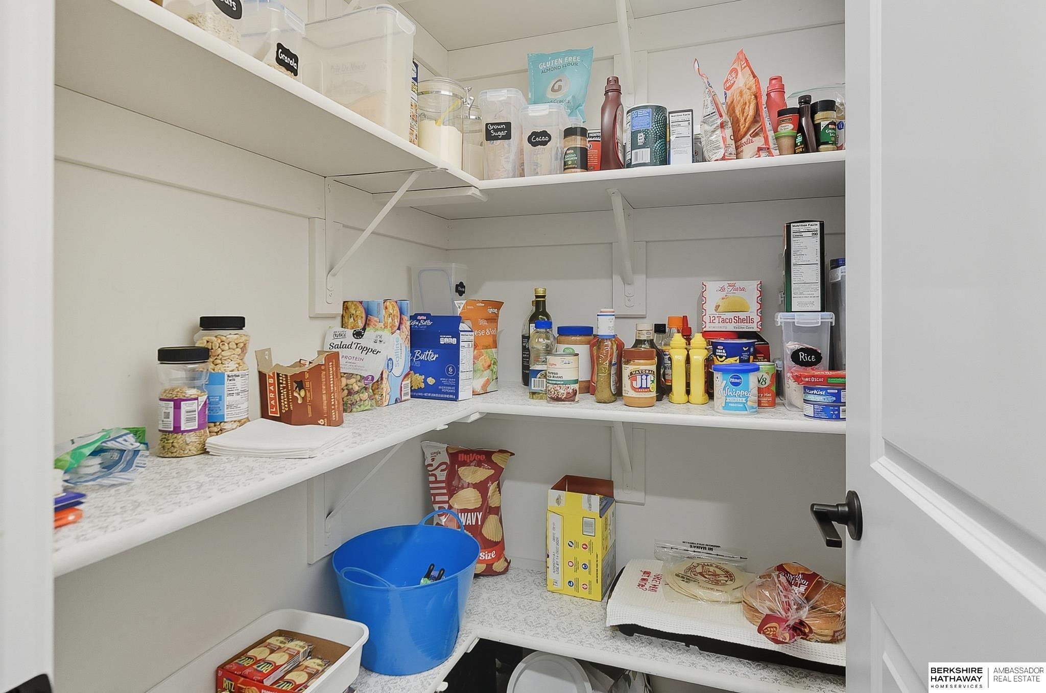 Gretna, Nebraska 68028, United States, 4 Bedrooms Bedrooms, ,3 BathroomsBathrooms,Residential,Active,220694