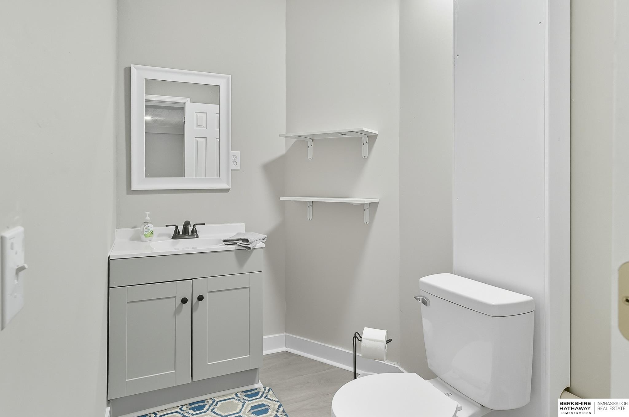 Gretna, Nebraska 68028, United States, 4 Bedrooms Bedrooms, ,3 BathroomsBathrooms,Residential,Active,220694