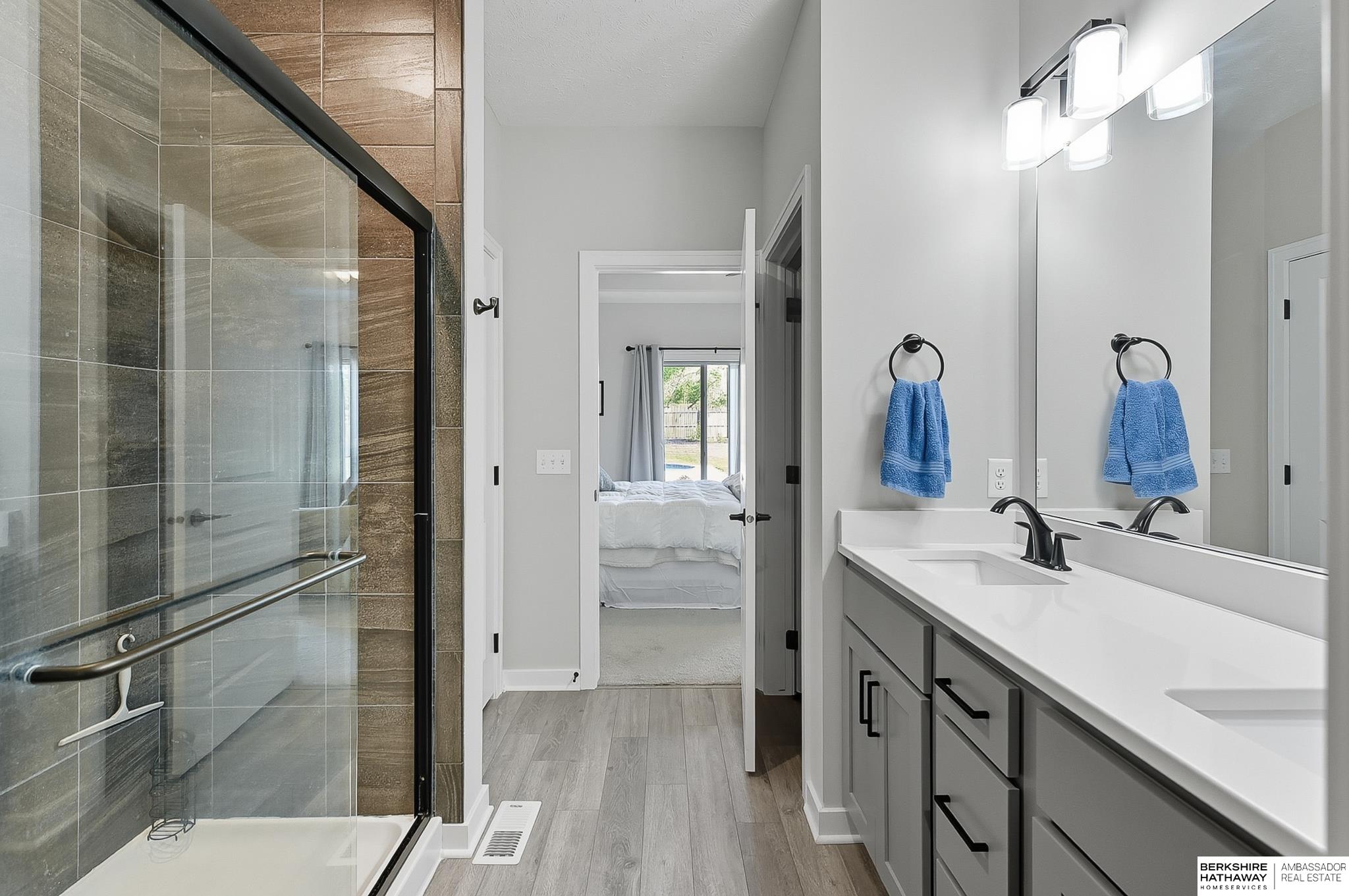 Gretna, Nebraska 68028, United States, 4 Bedrooms Bedrooms, ,3 BathroomsBathrooms,Residential,Active,220694