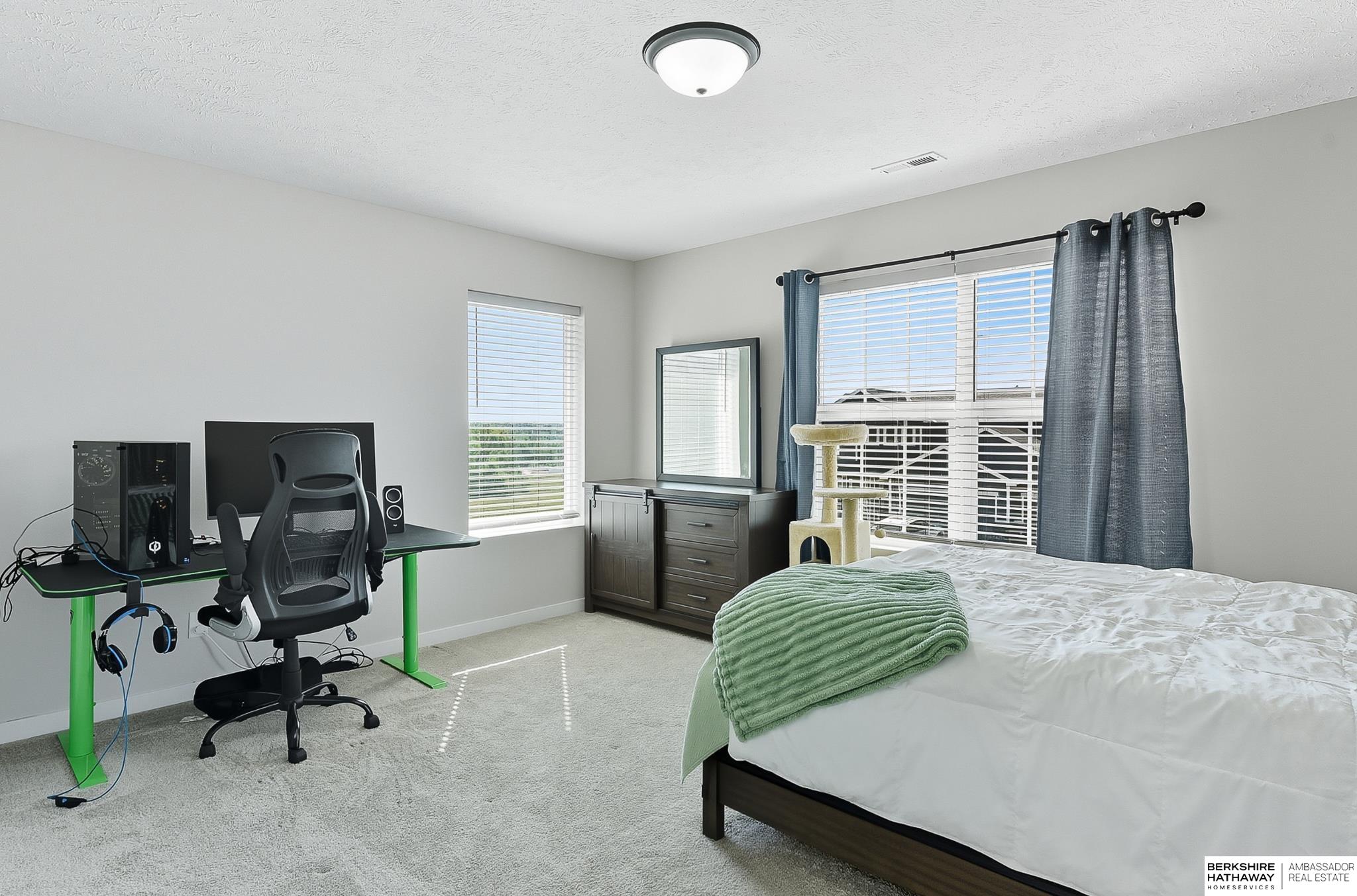 Gretna, Nebraska 68028, United States, 4 Bedrooms Bedrooms, ,3 BathroomsBathrooms,Residential,Active,220694