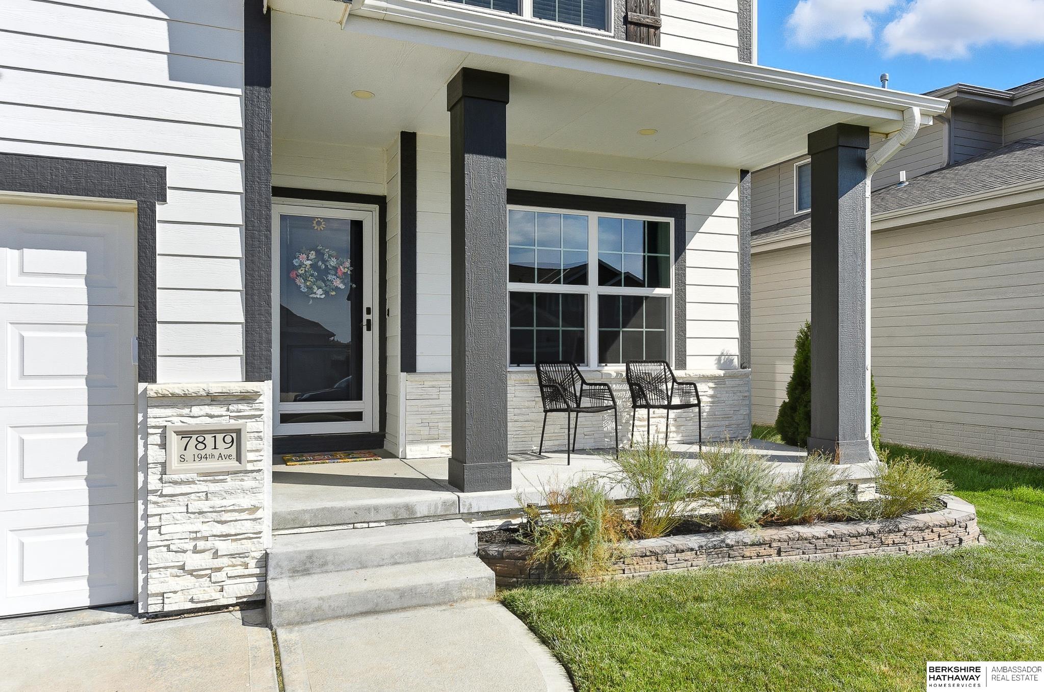 Gretna, Nebraska 68028, United States, 4 Bedrooms Bedrooms, ,3 BathroomsBathrooms,Residential,Active,220694