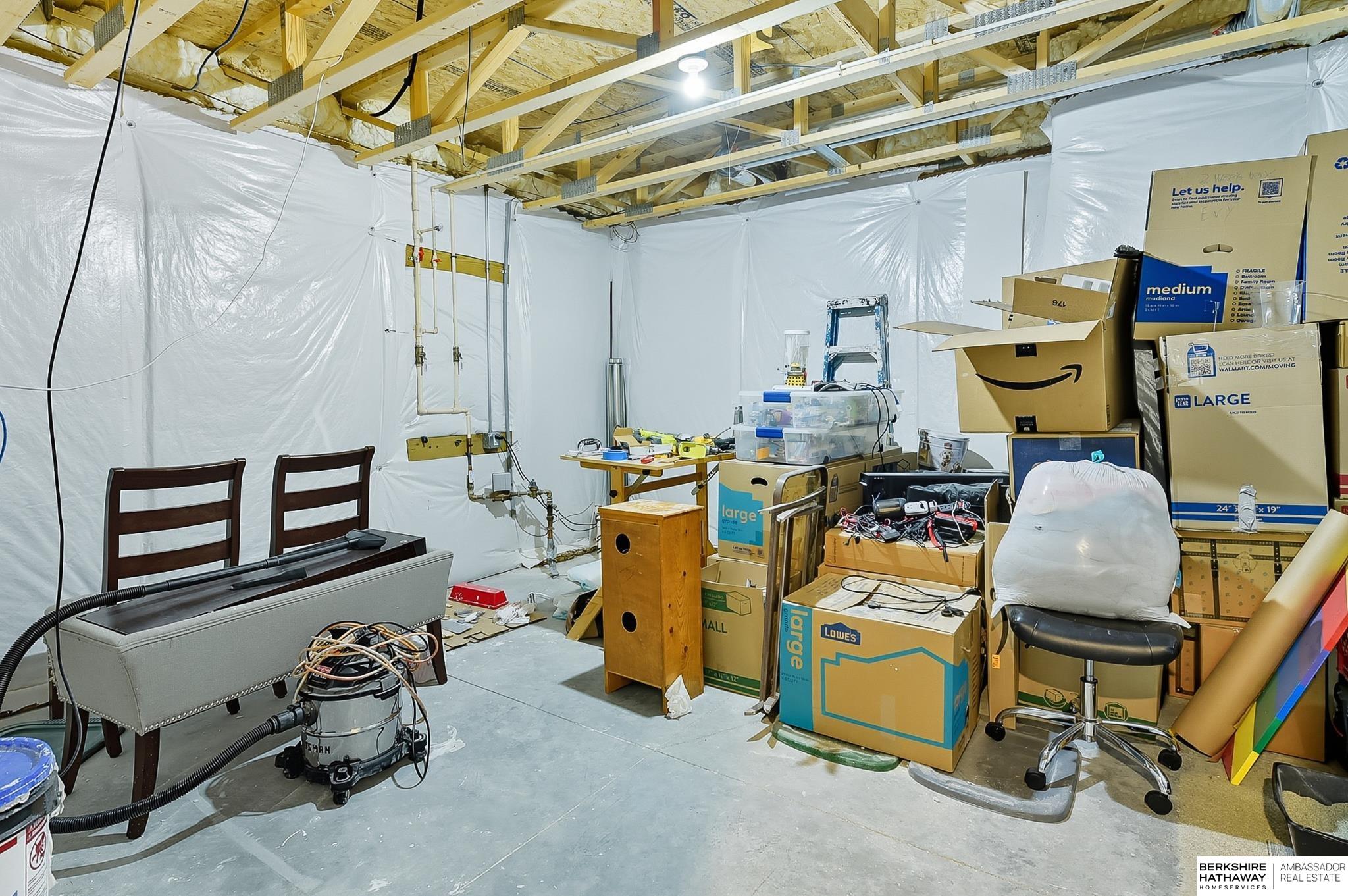 Gretna, Nebraska 68028, United States, 4 Bedrooms Bedrooms, ,3 BathroomsBathrooms,Residential,Active,220694