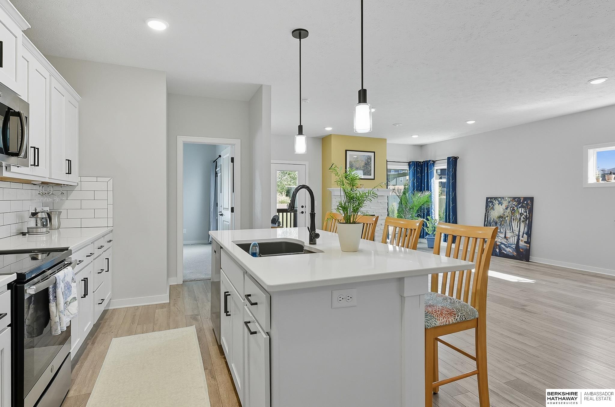 Gretna, Nebraska 68028, United States, 4 Bedrooms Bedrooms, ,3 BathroomsBathrooms,Residential,Active,220694