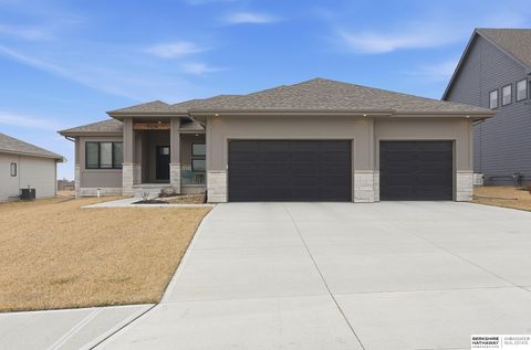 Photo of 7864 Von Street, Papillion, NE 68046 (MLS # 22606200)