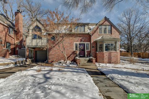 Photo of 2701 Country Club Avenue, Omaha, NE 68104 (MLS # 22604982)