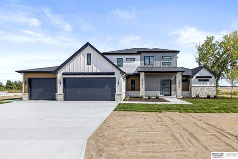 Photo of 2214 S Riverwood Drive, Fremont, NE 68025 (MLS # 22527613)