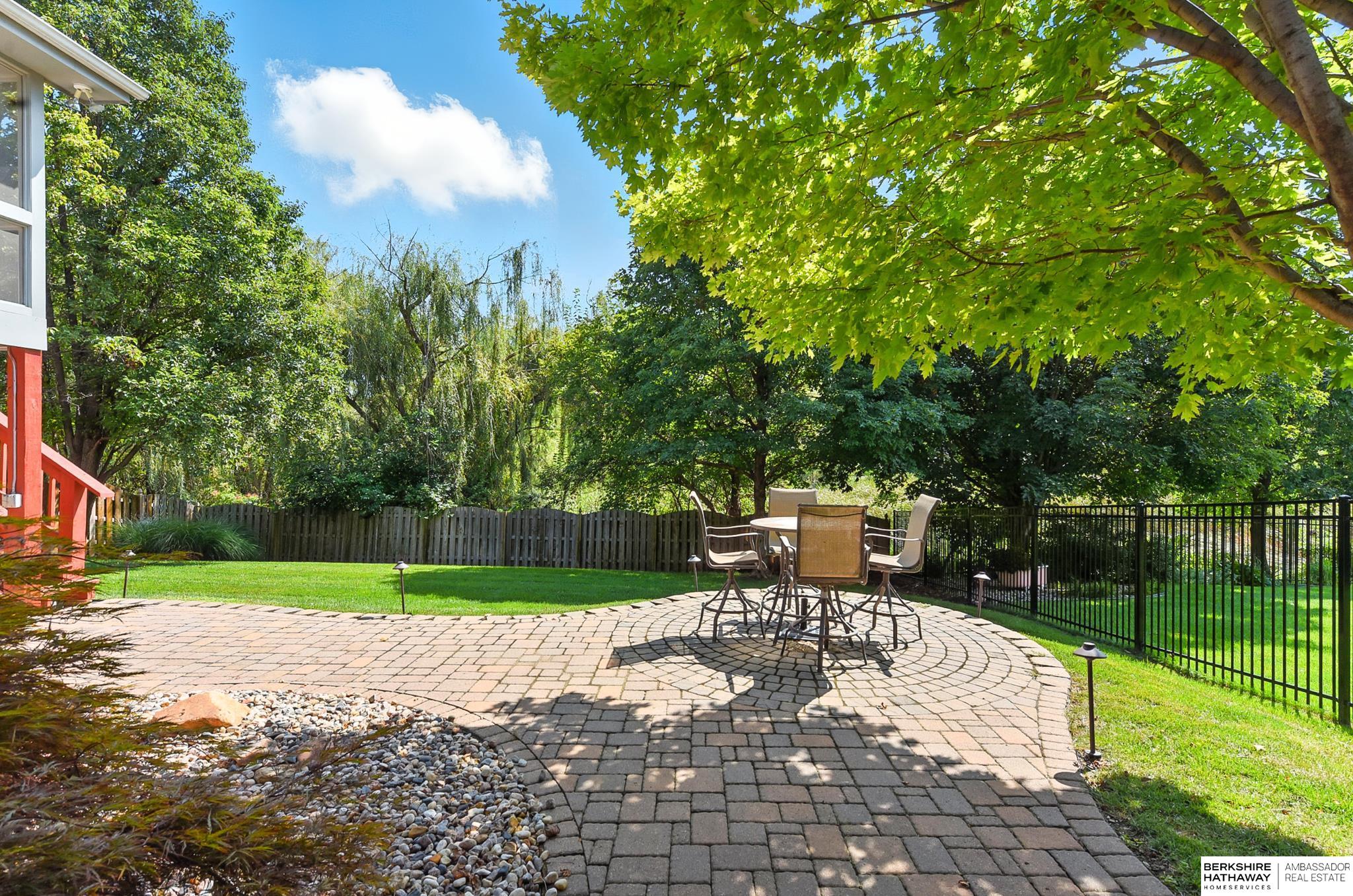 Omaha, Nebraska 68135, United States, 4 Bedrooms Bedrooms, ,3 BathroomsBathrooms,Residential,Active,196380