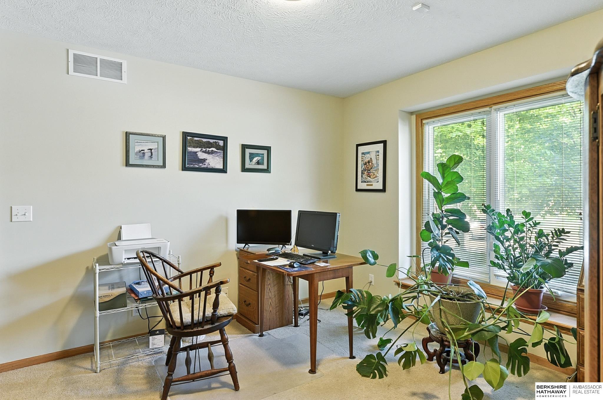 Omaha, Nebraska 68135, United States, 4 Bedrooms Bedrooms, ,3 BathroomsBathrooms,Residential,Active,196380