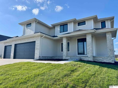 Photo of 20152 T Street, Omaha, NE 68135 (MLS # 22608486)