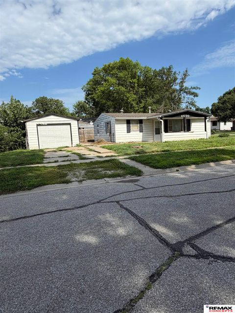 Photo of 4900 N 71st Street, Lincoln, NE 68507 (MLS # 22619329)