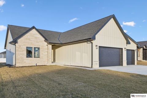 Photo of 7320 Augustine Avenue, Lincoln, NE 68516 (MLS # 22606298)