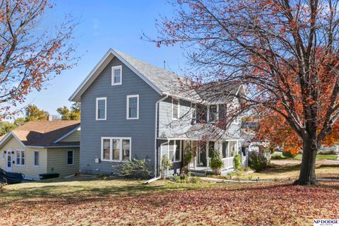 Photo of 4218 Castelar Street, Omaha, NE 68105 (MLS # 22532631)