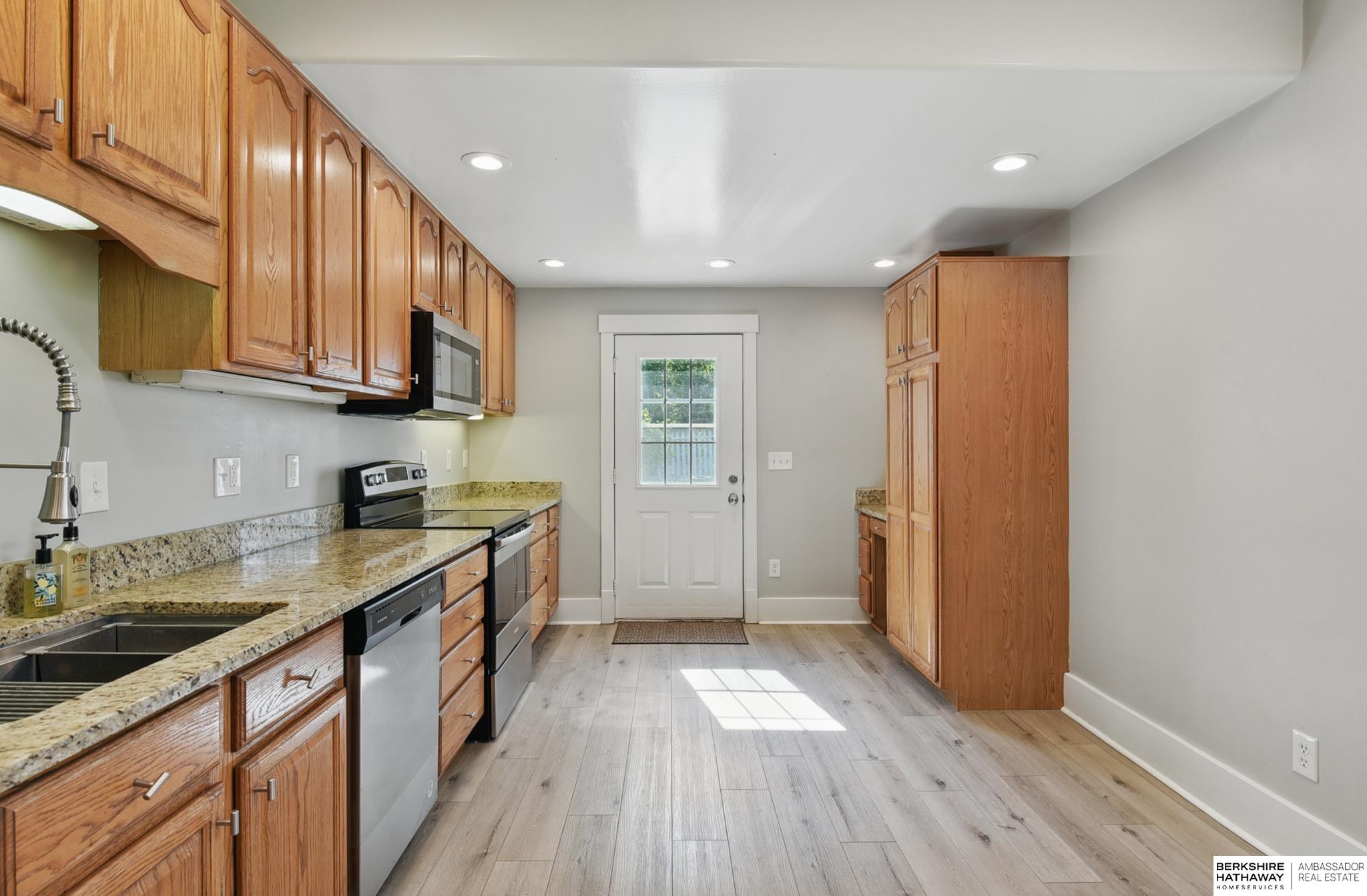 Omaha, Nebraska 68132, United States, 3 Bedrooms Bedrooms, ,3 BathroomsBathrooms,Residential,Active,126960